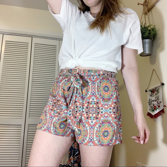 threadsndthings Pants - Red Printed Paper Bag Shorts With Bow
